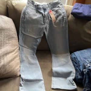 Levi’s bootcut womens jeans never worn